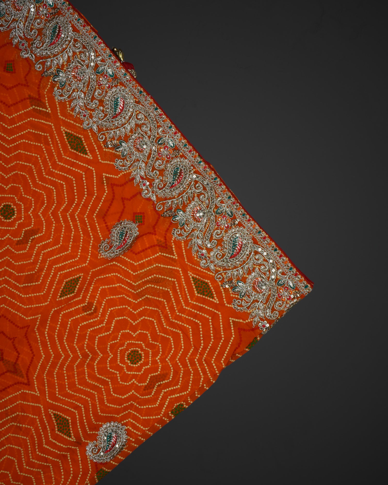 Geometric Bandhani Saree With Gold Accents