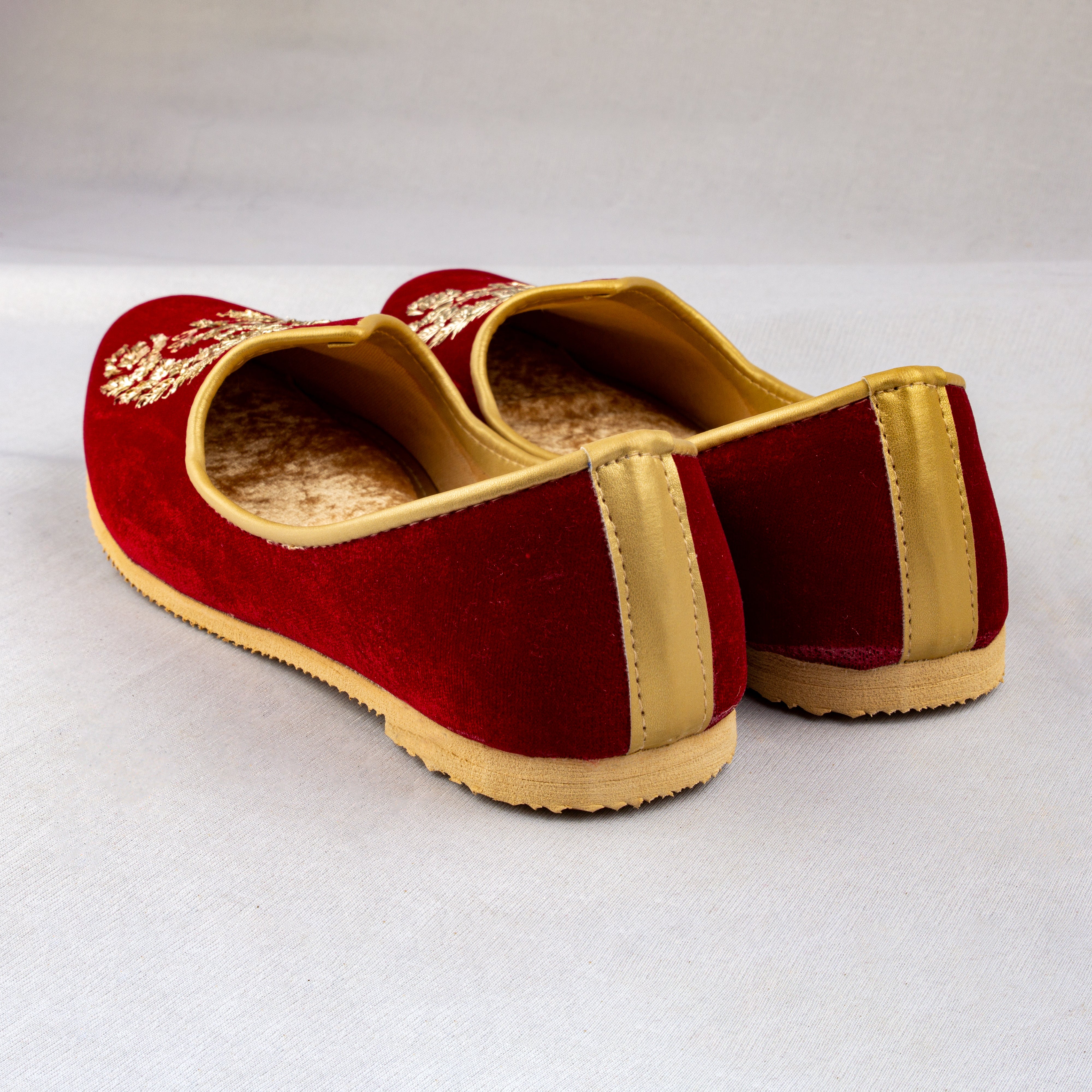 Red Velvet Almond Shape Jutti