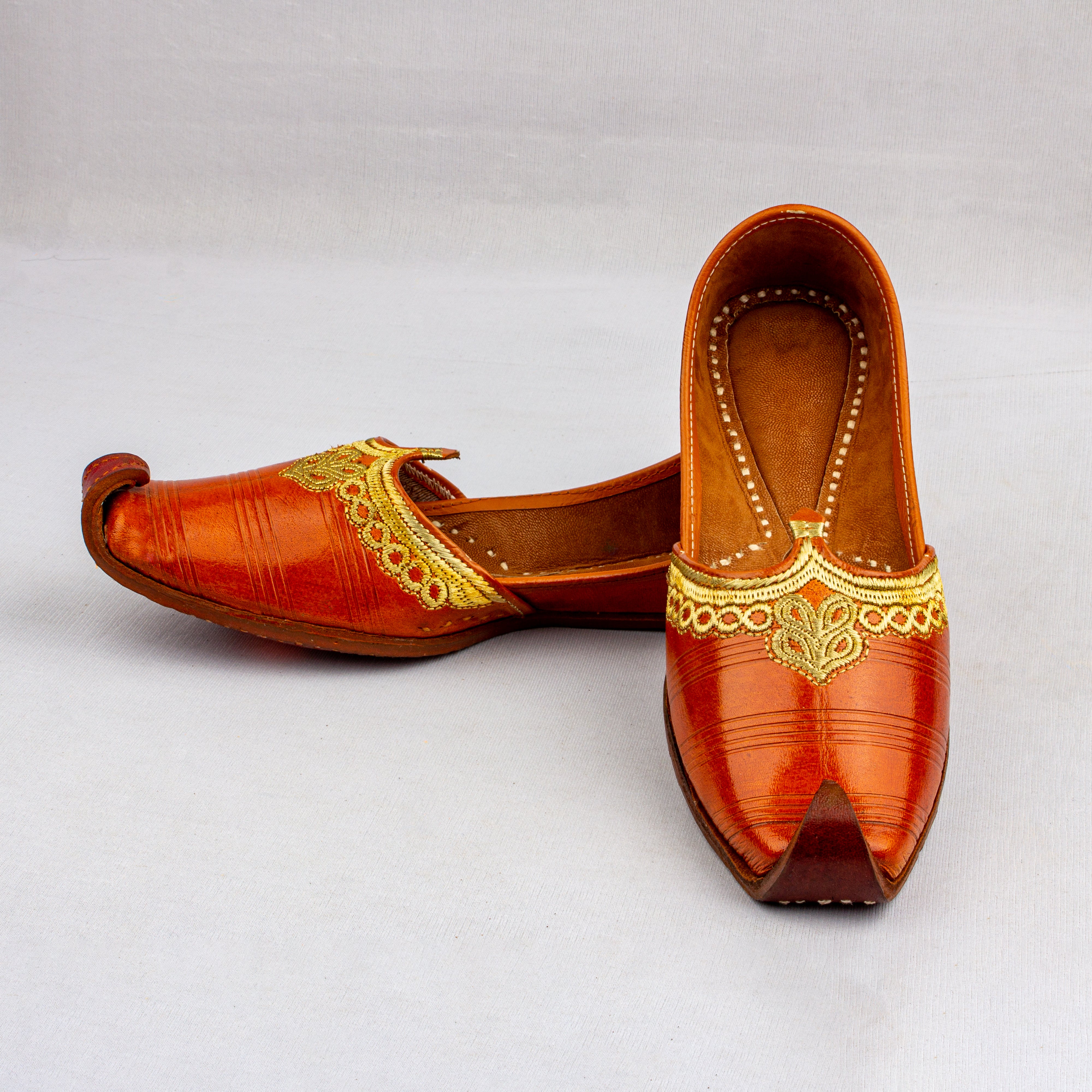 Brown Artisan Pointed Mojari