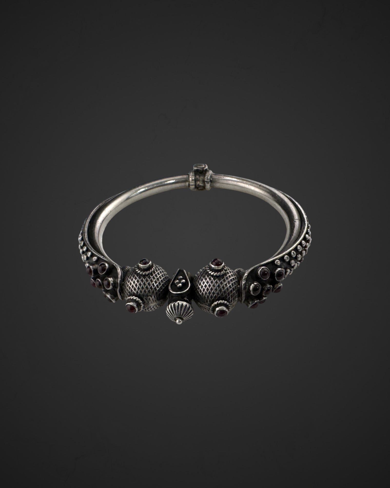 Artistry Curve Bangle
