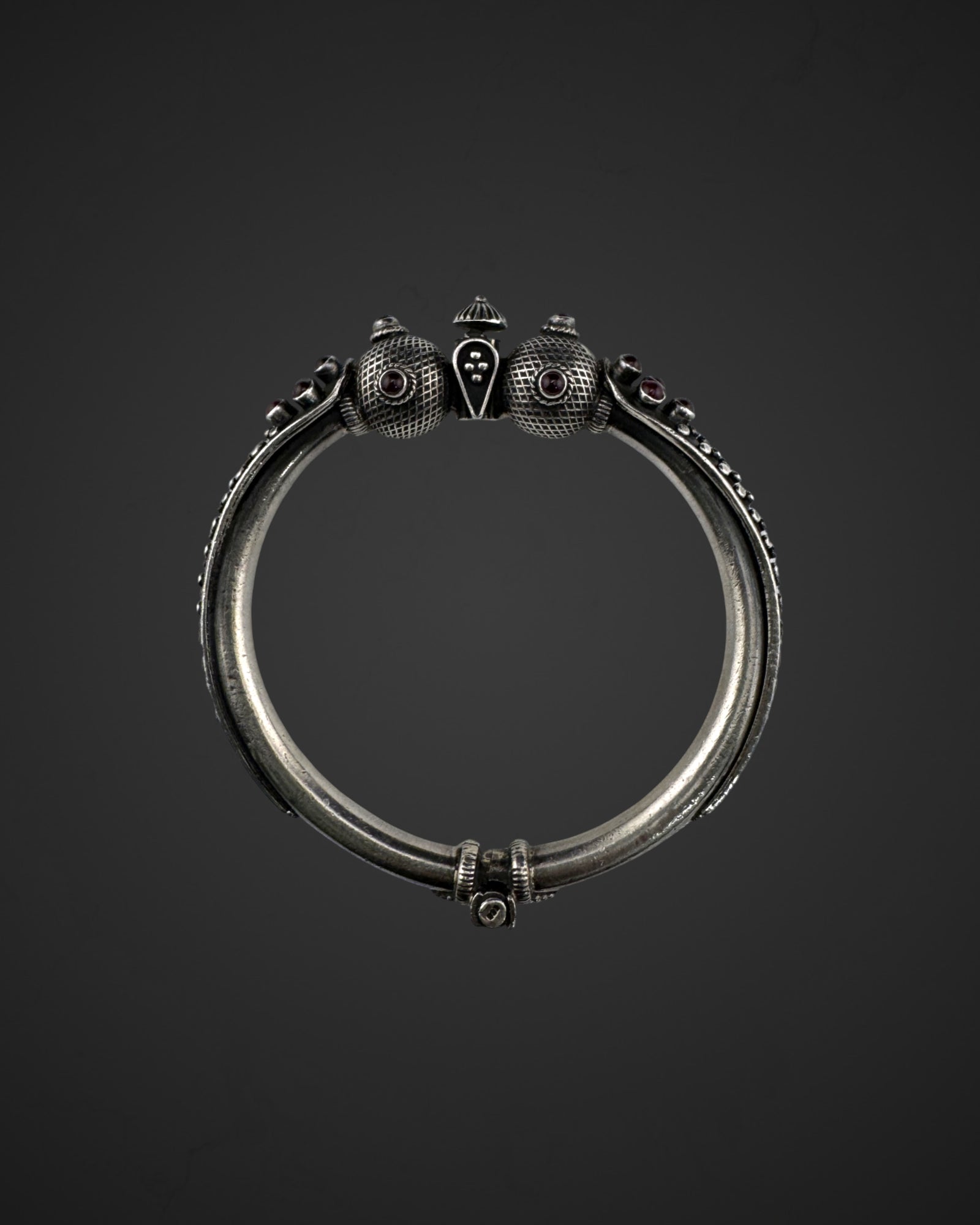 Artistry Curve Bangle