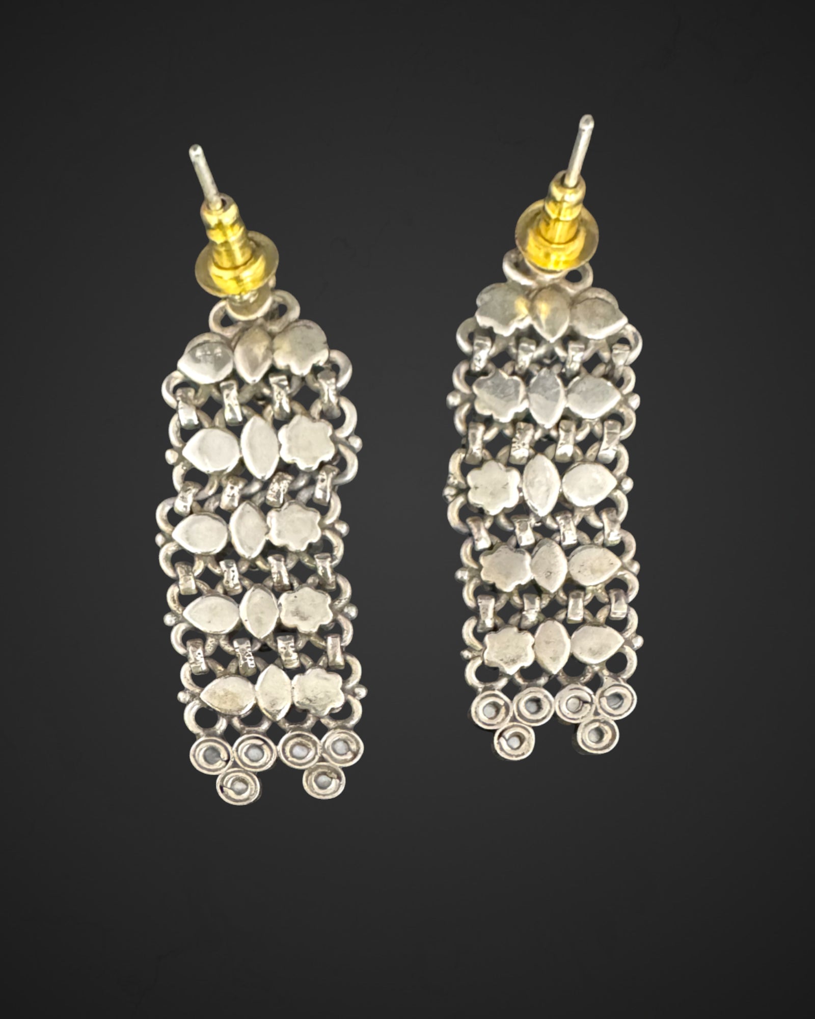 Pearl Sway Danglers