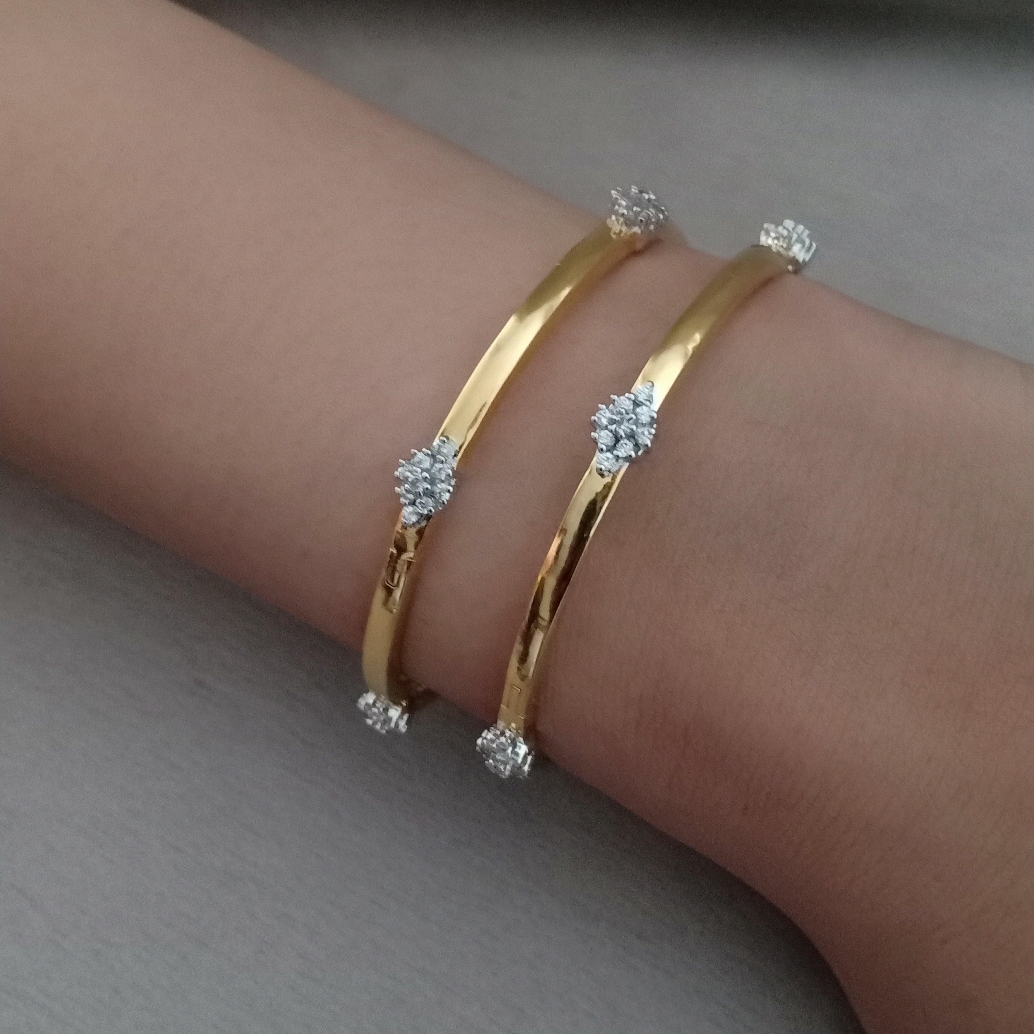 Dazzling Golden Bangle - Dyulokha