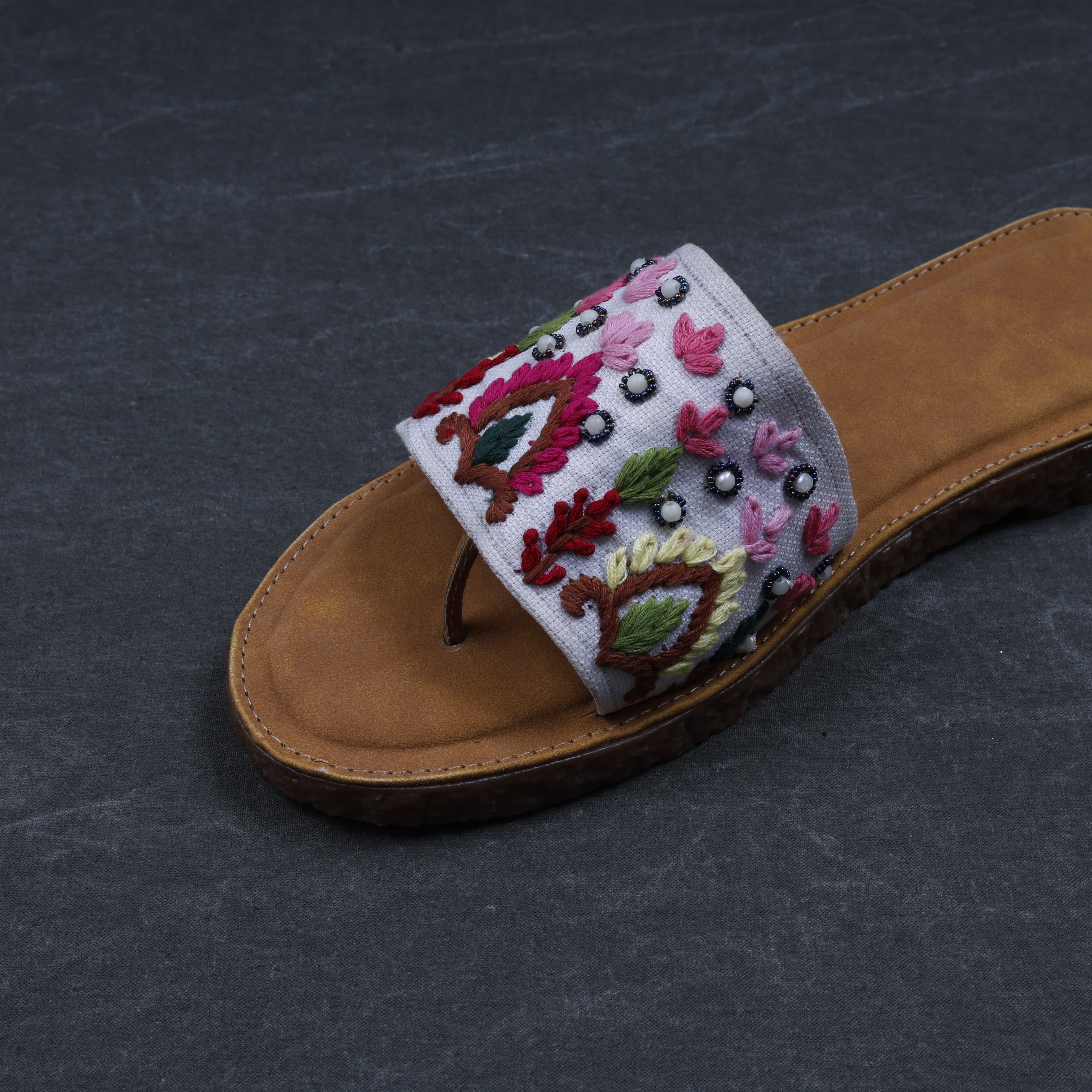 White Handcrafted Comfortable Ethnic Flats