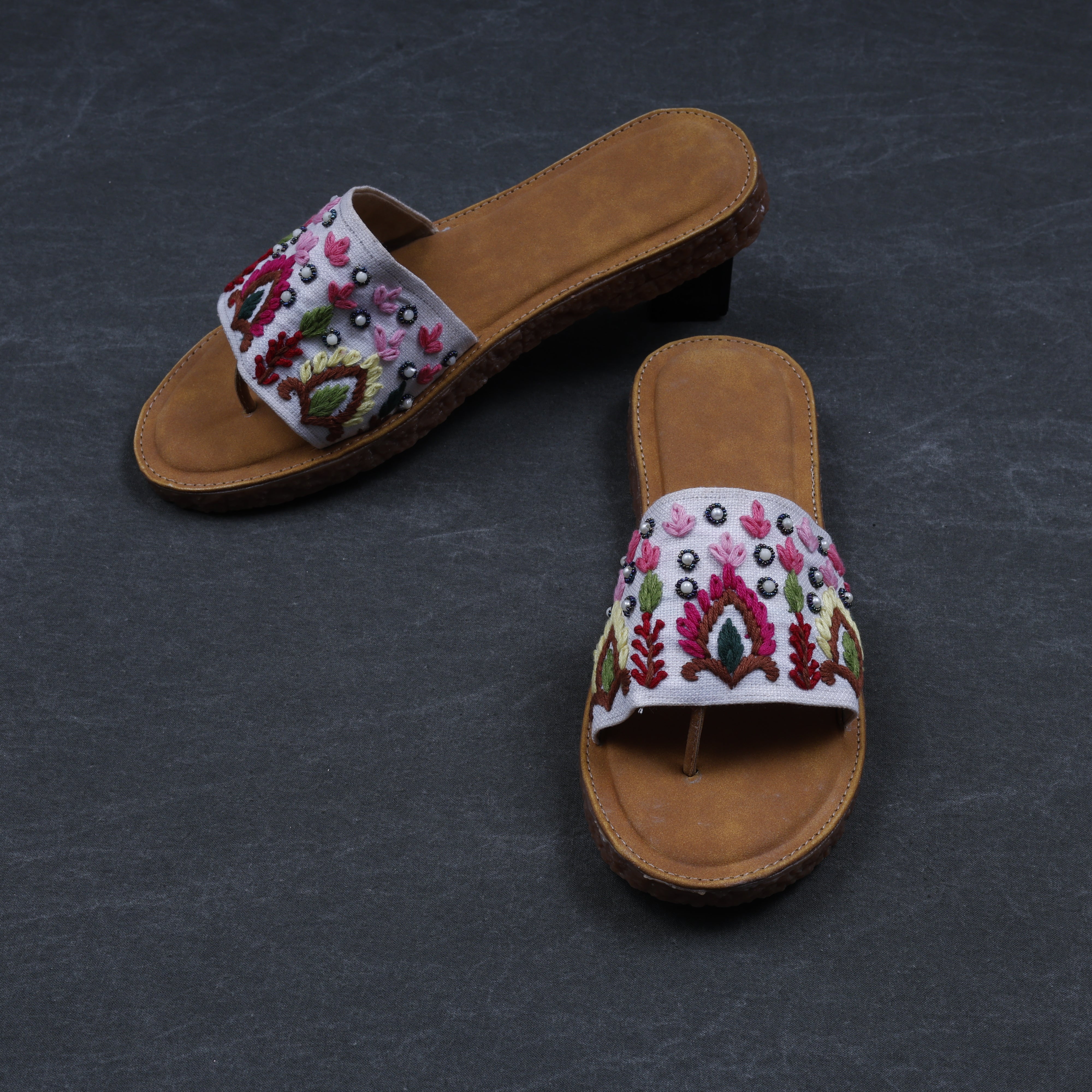 White Handcrafted Comfortable Ethnic Flats