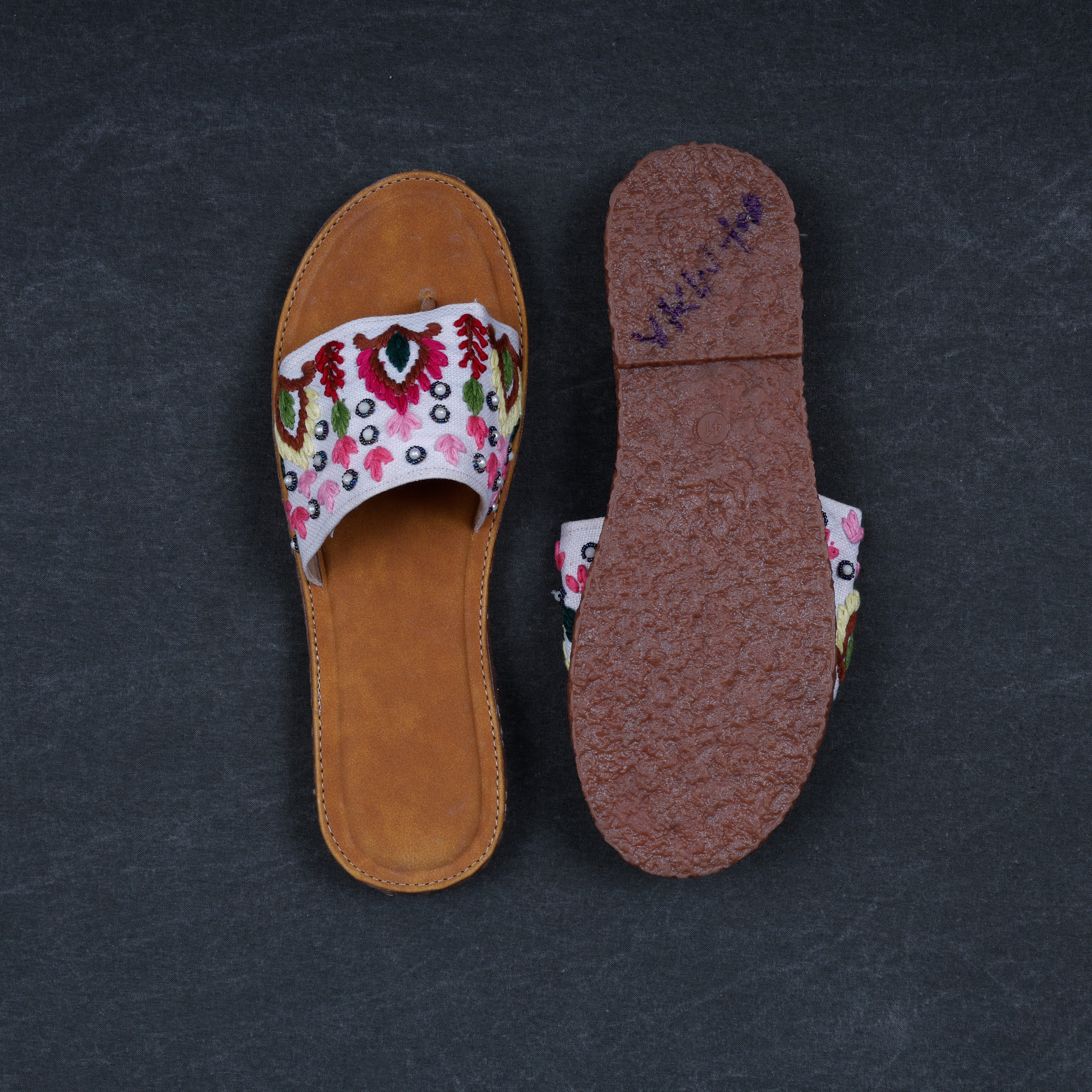 White Handcrafted Comfortable Ethnic Flats