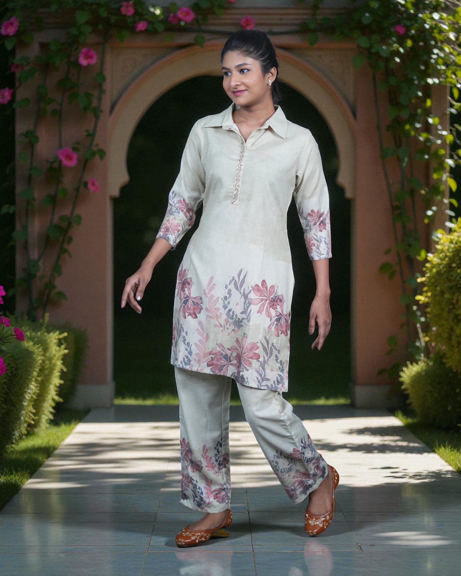 Floral Cotton Ankle Pants With Elegant Embroidery