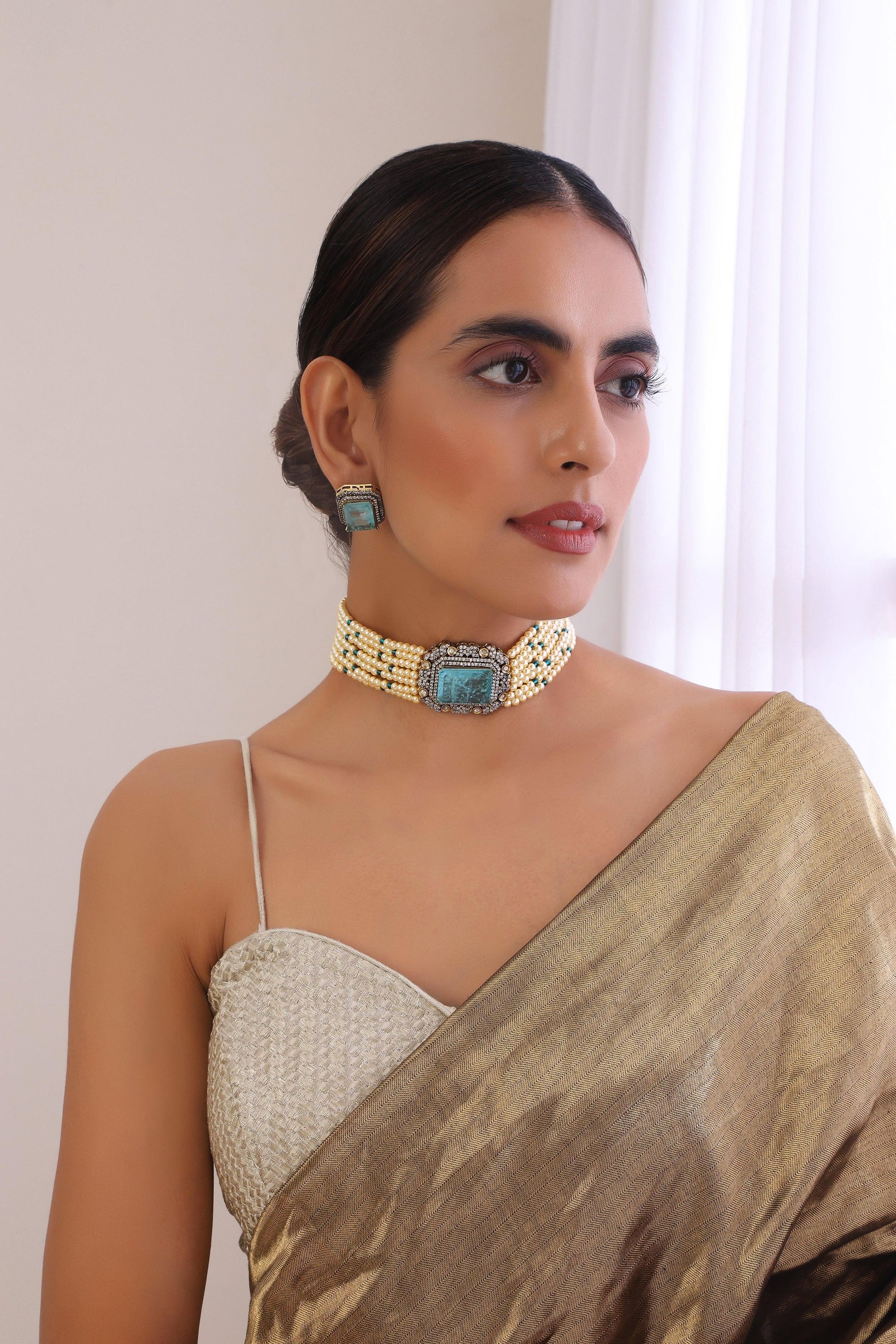 Sapphire Splendor Victorian Polki Necklace Set - Dyulokha