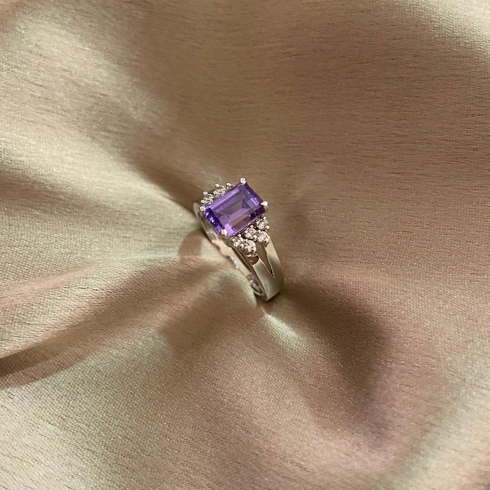 Amethyst CZ Sparkle Ring - Dyulokha