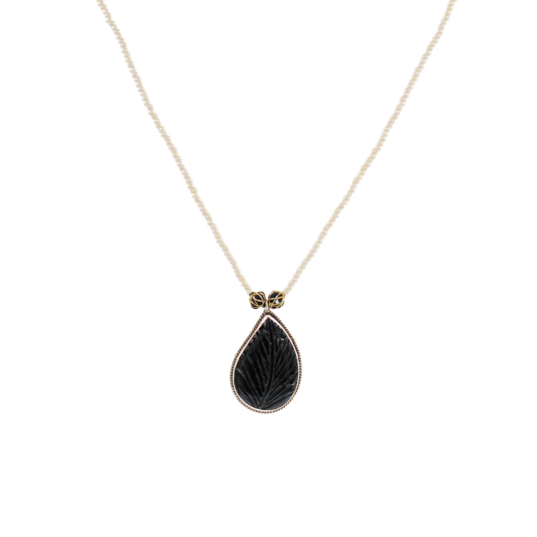 Classic Close-Neck Necklace