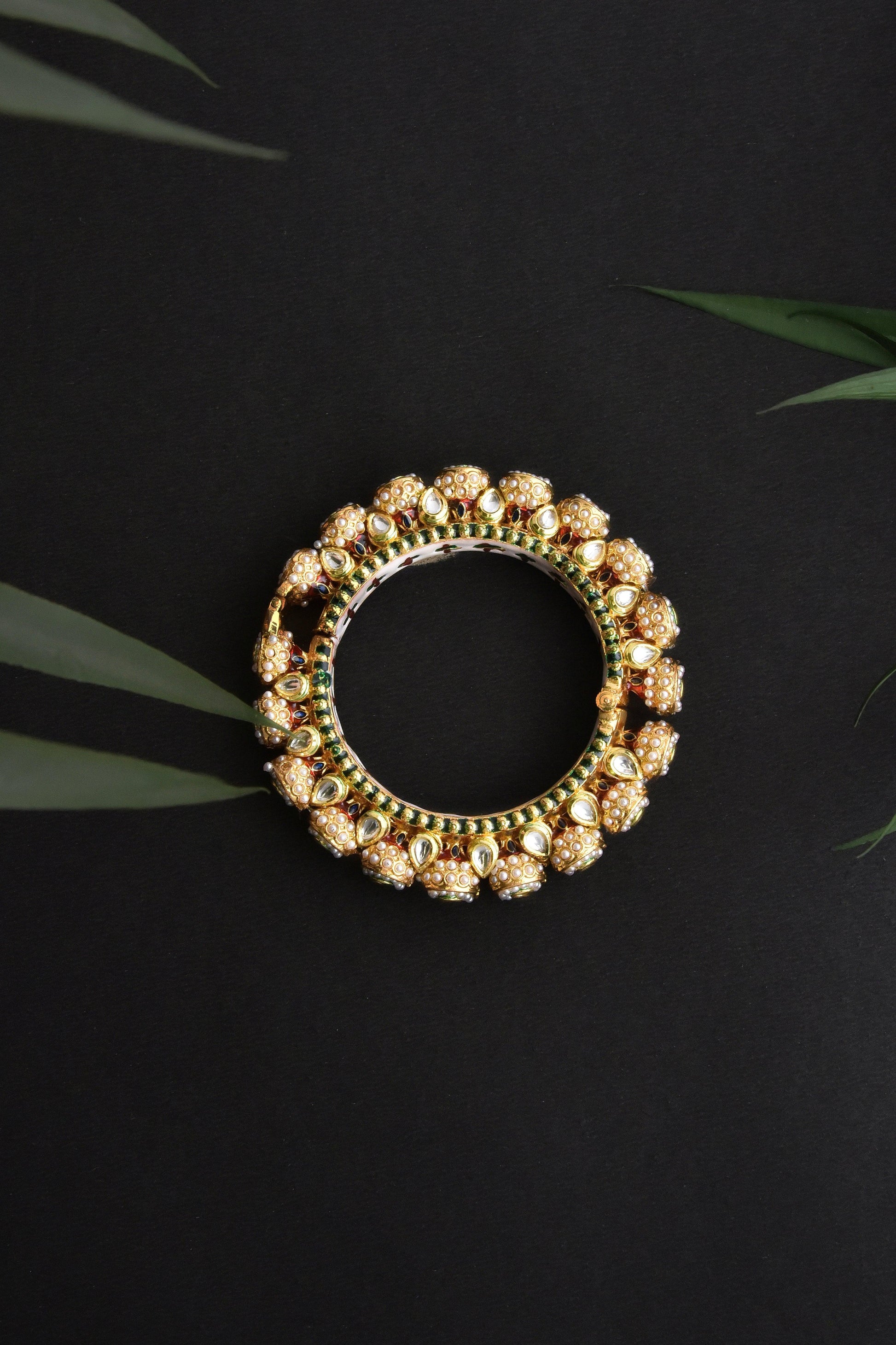 Opulent Oasis Jadau Kundan Bangle - Dyulokha