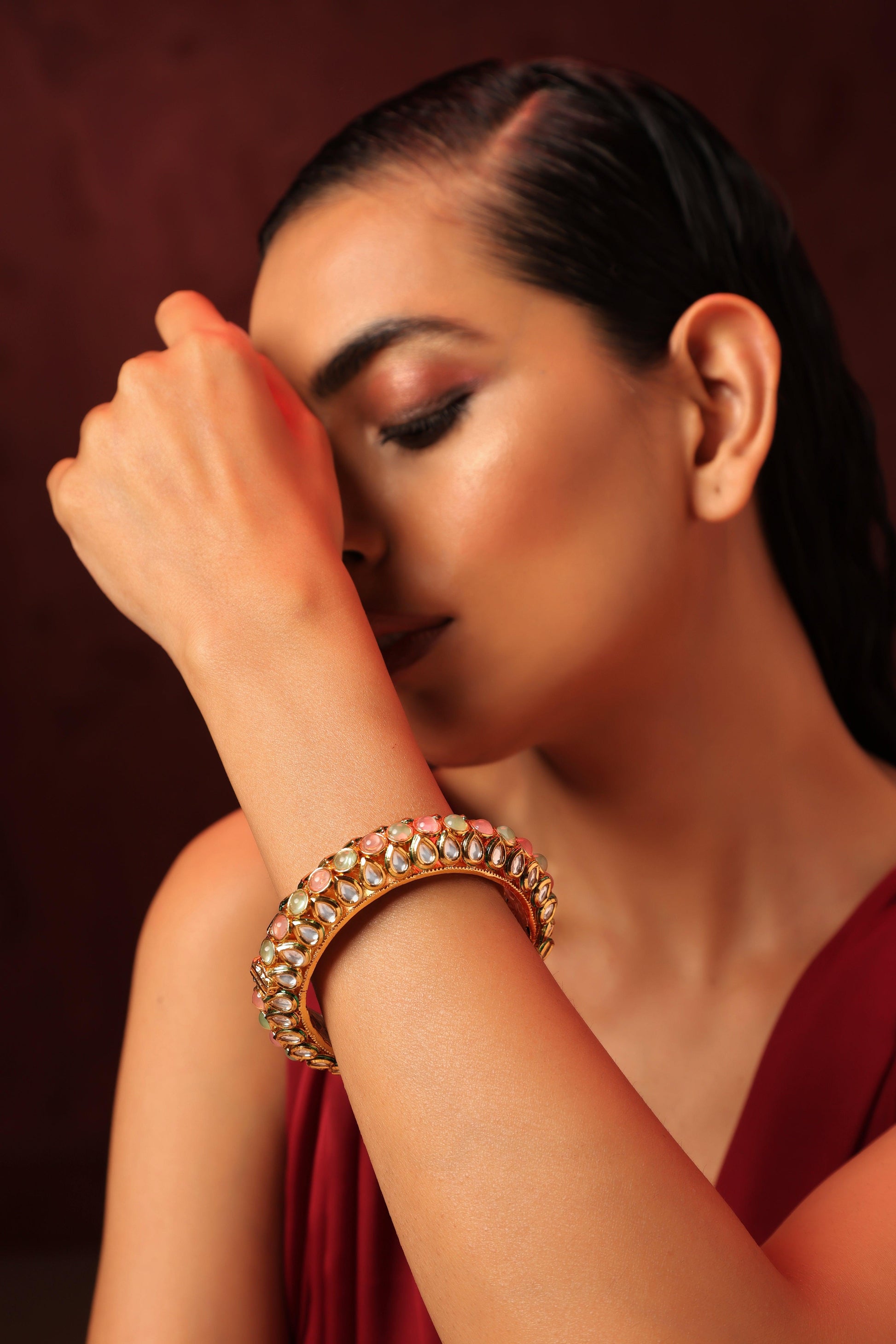 Pastel Harmony Kundan Kada - Dyulokha