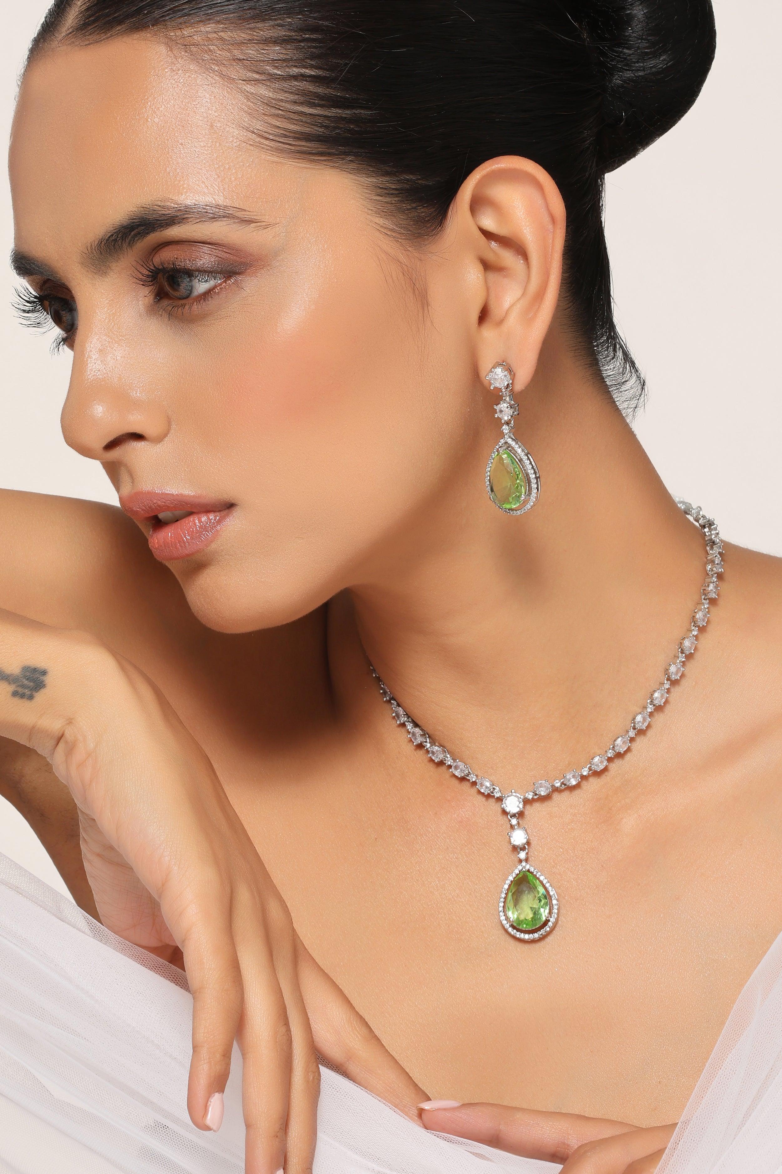 Vibrant Charm Zirconia Necklace Set - Dyulokha